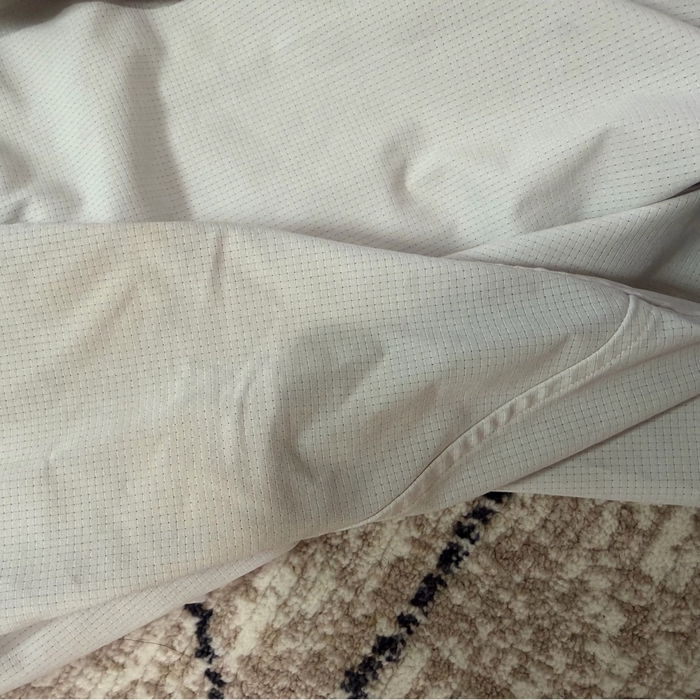 lululemon athletica Airing Easy White Button-Down Shirt - Picture 4 of 5